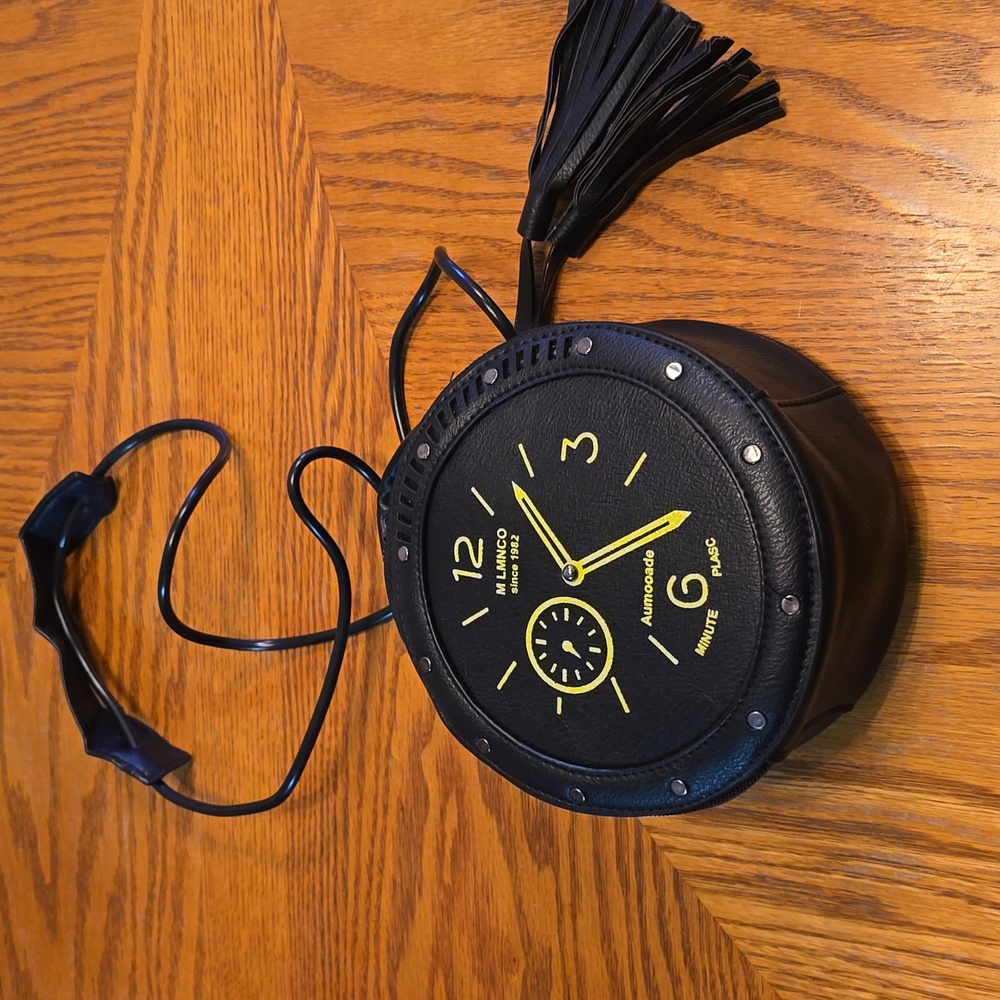 Clock purse
